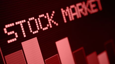 Gold_falls_as_U_S_Iran_standoff_keeps_inflation_fears_alive