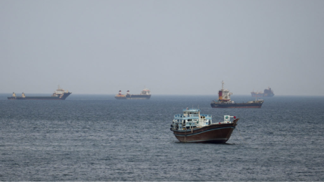 Gold_falls_as_renewed_Hormuz_tension_lifts_oil_and_revives_inflation