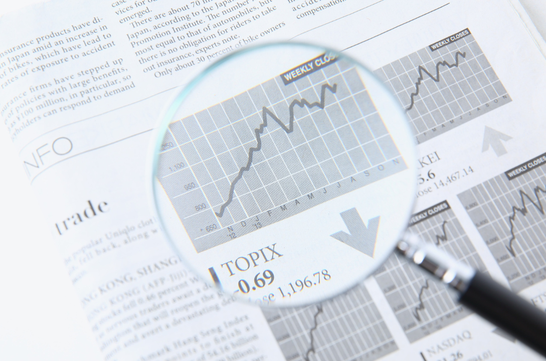 Platinum Stocks Fall as Warehouse Draws Deepen