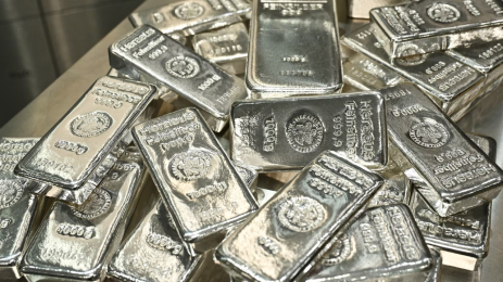Silver Futures Surge as Growth Demand Returns