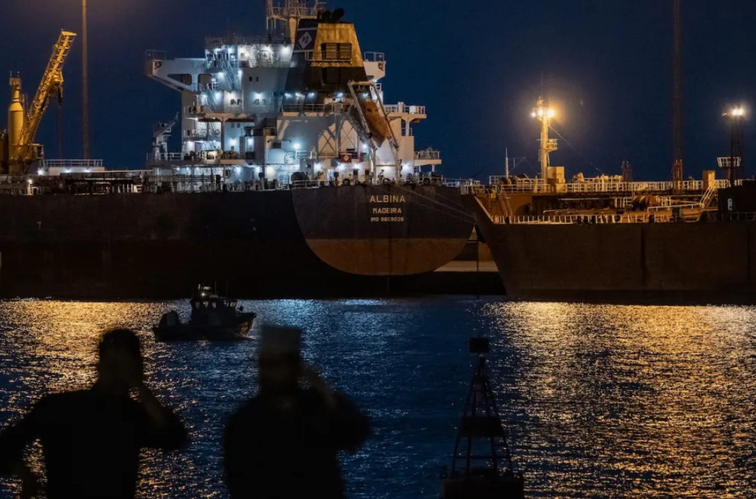 Hormuz Dark Shipping Raises Oil Market Risk