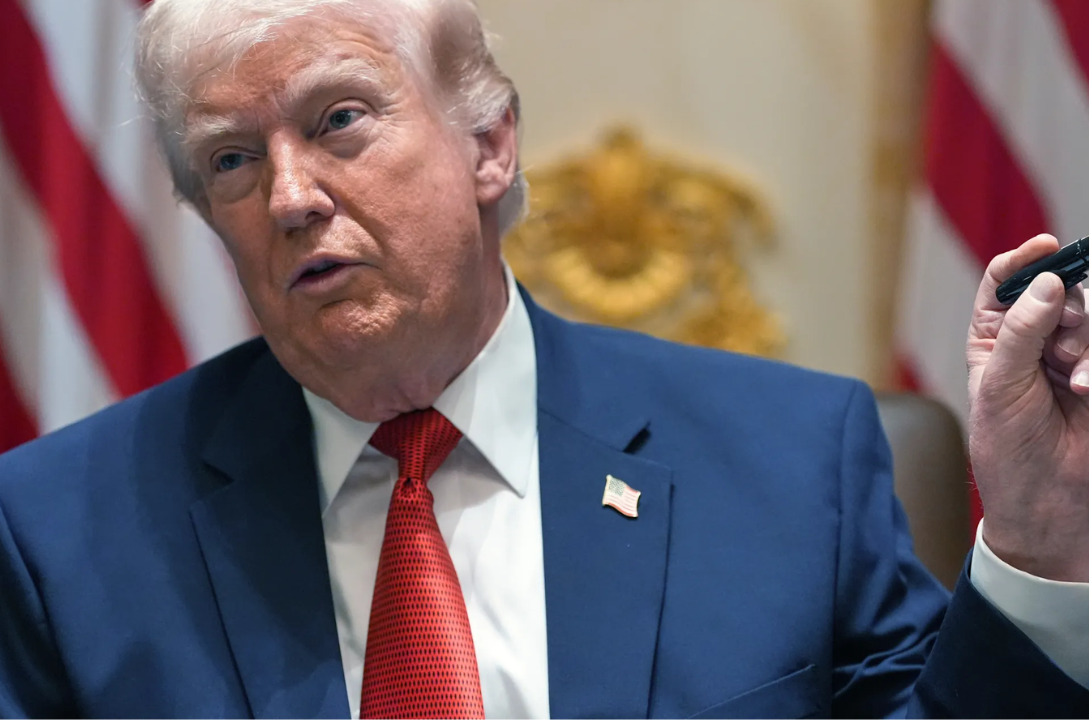 Trump Denies Iran Payout as Crypto Speculation Grows